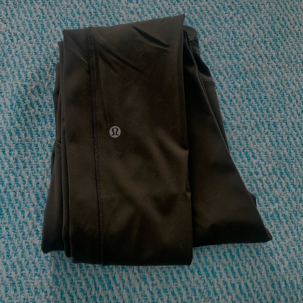 Olive green lulus!!:)